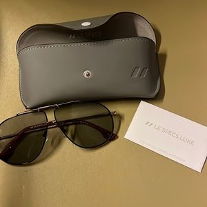 LE SPECS LUXE AVIATOR SUNGLASSES